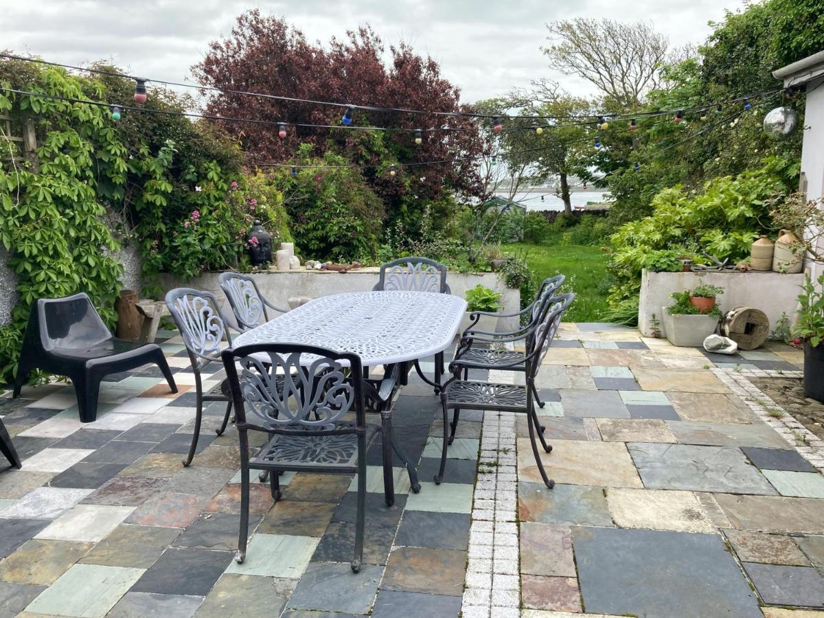Unique Townhouse With Large Garden Down To The Sea Villa Killough Exterior foto